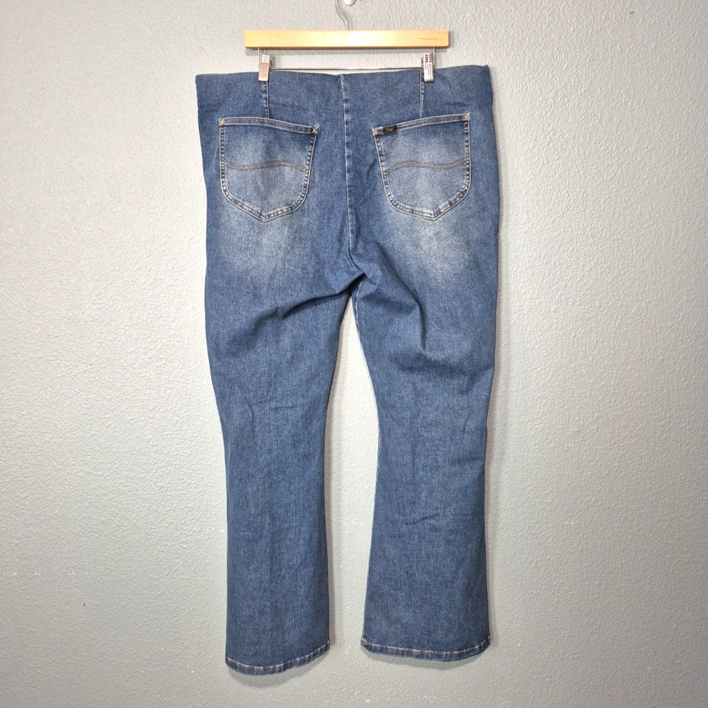 Lee Jeans Womens 2XL Blue Denim Stretch Heritage High Rise Pull On Flared Leg - Picture 2 of 15